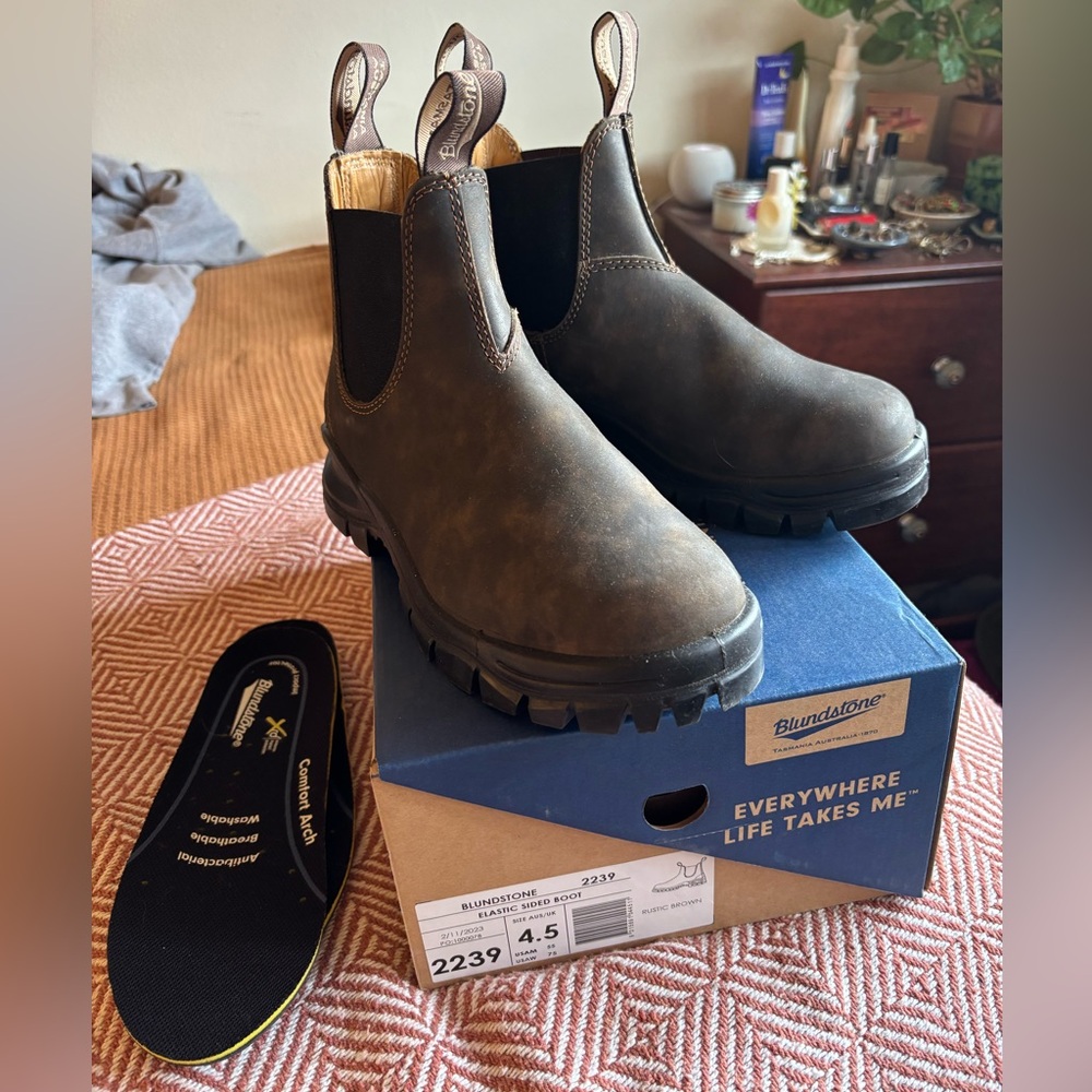 Blundstone Lug Sole Boots US 7.5/AUS 4.5
